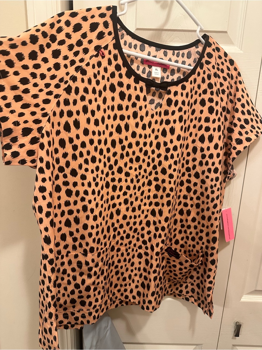NWT Betsey Johnson Dalmatian Spot Scrub Top XL